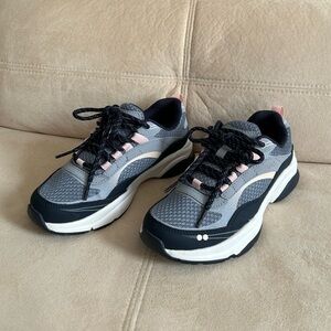 🔥NEW without Box🔥Ryka Women Comfort Sneakers, Leather Upper, 6 Wide